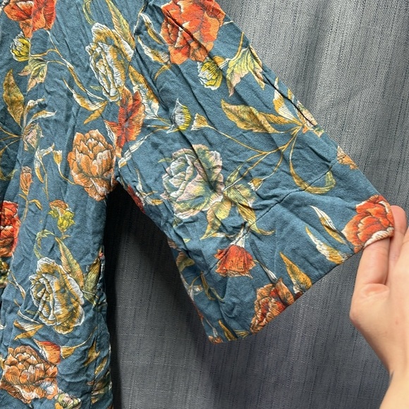 O’Neill floral cardigan size medium - Picture 5 of 10